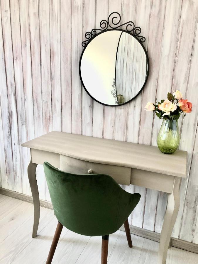 Clua Holiday House Porto Ceresio Luaran gambar