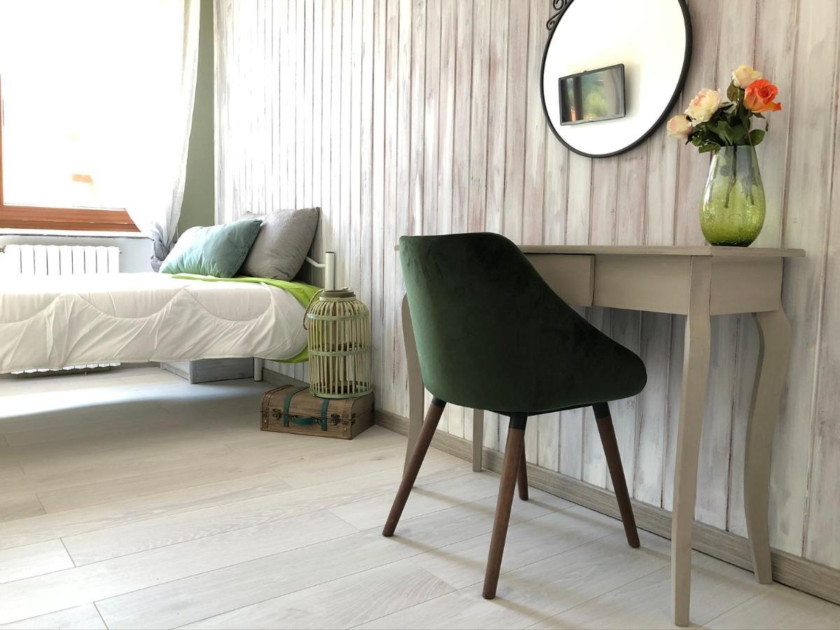 Clua Holiday House Porto Ceresio Luaran gambar