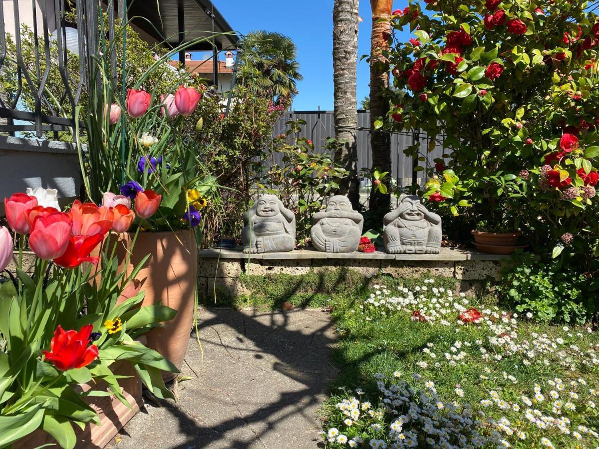 Clua Holiday House Porto Ceresio Luaran gambar