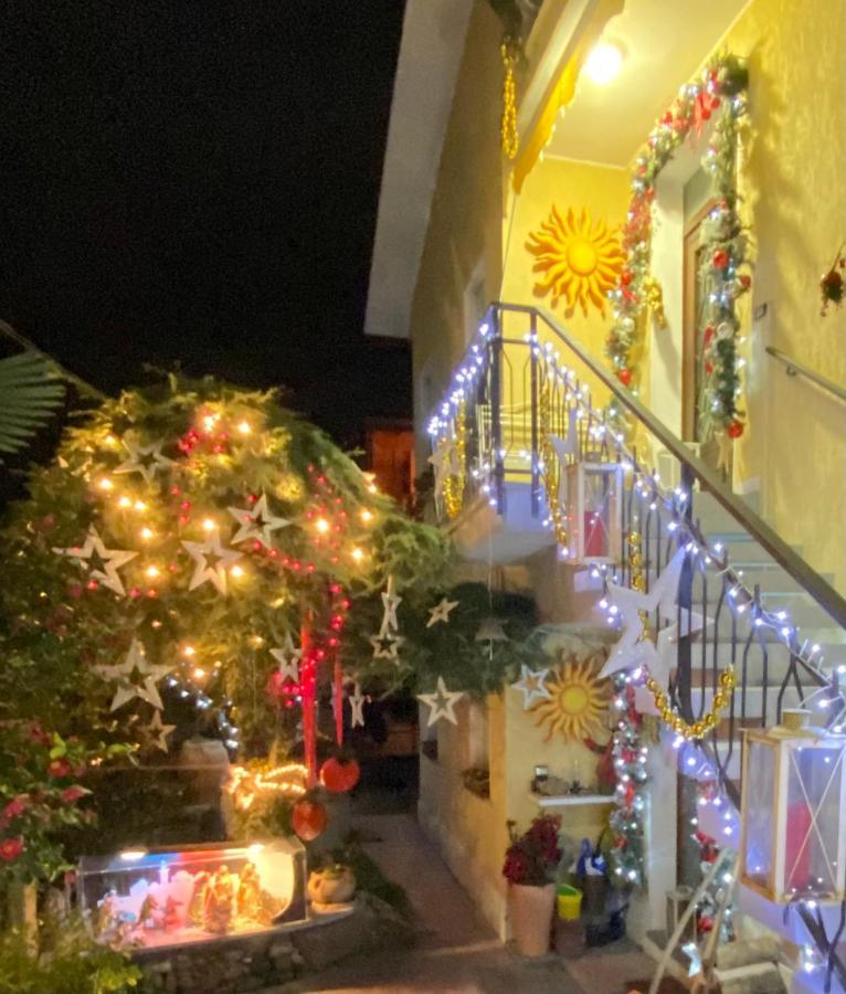Clua Holiday House Porto Ceresio Luaran gambar
